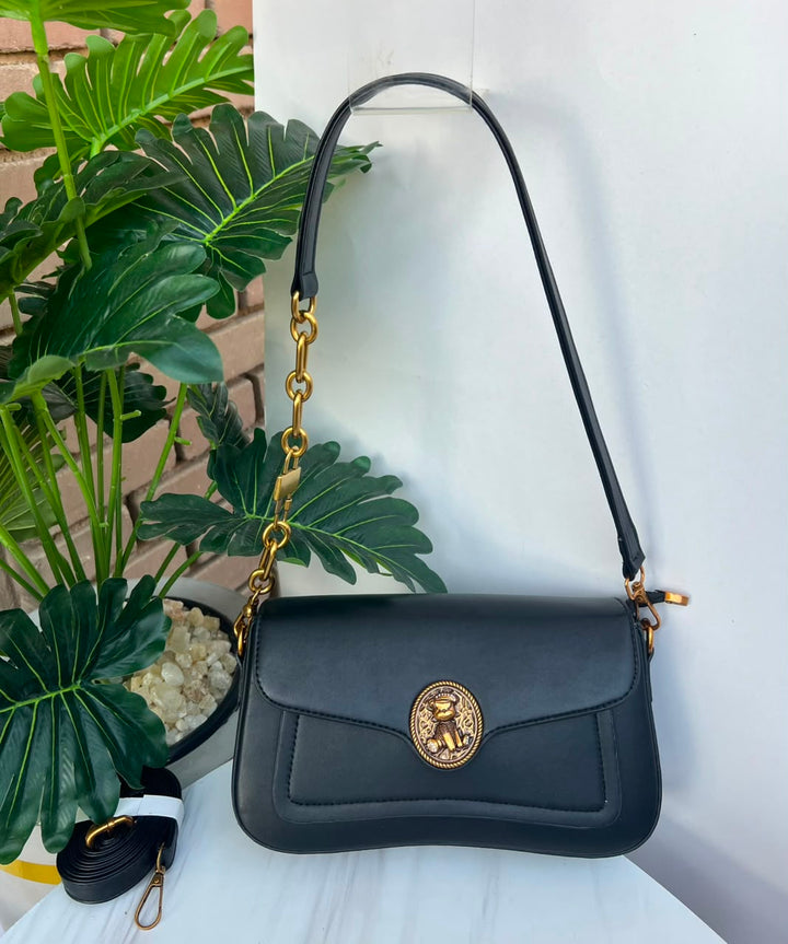OOYAA Vanilla Chain Crossbody Bag